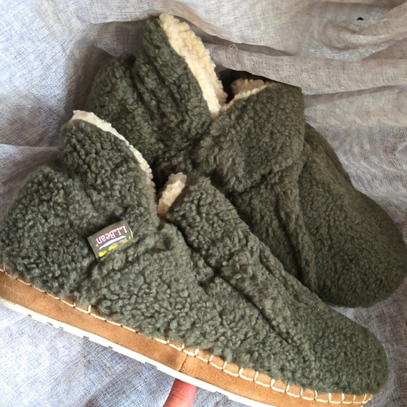 L.L. Bean Shoes - NEW L.L. Bean Women's Cozy Slipper Booties Pile Fleece Kelp Green size 8